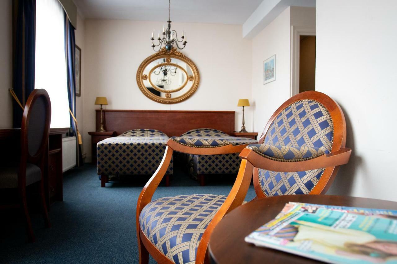 Villa-Hotel De Kroon Gennep Extérieur photo