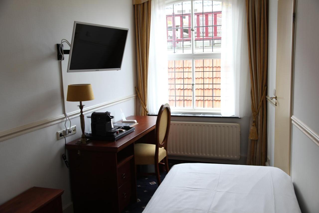 Villa-Hotel De Kroon Gennep Extérieur photo